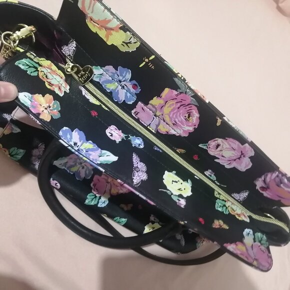 🥳Host Pick!🥳 Betsey Johnson Purse w/ Baby Pink Bow & Removable Shoulder Strap - Picture 5 of 12